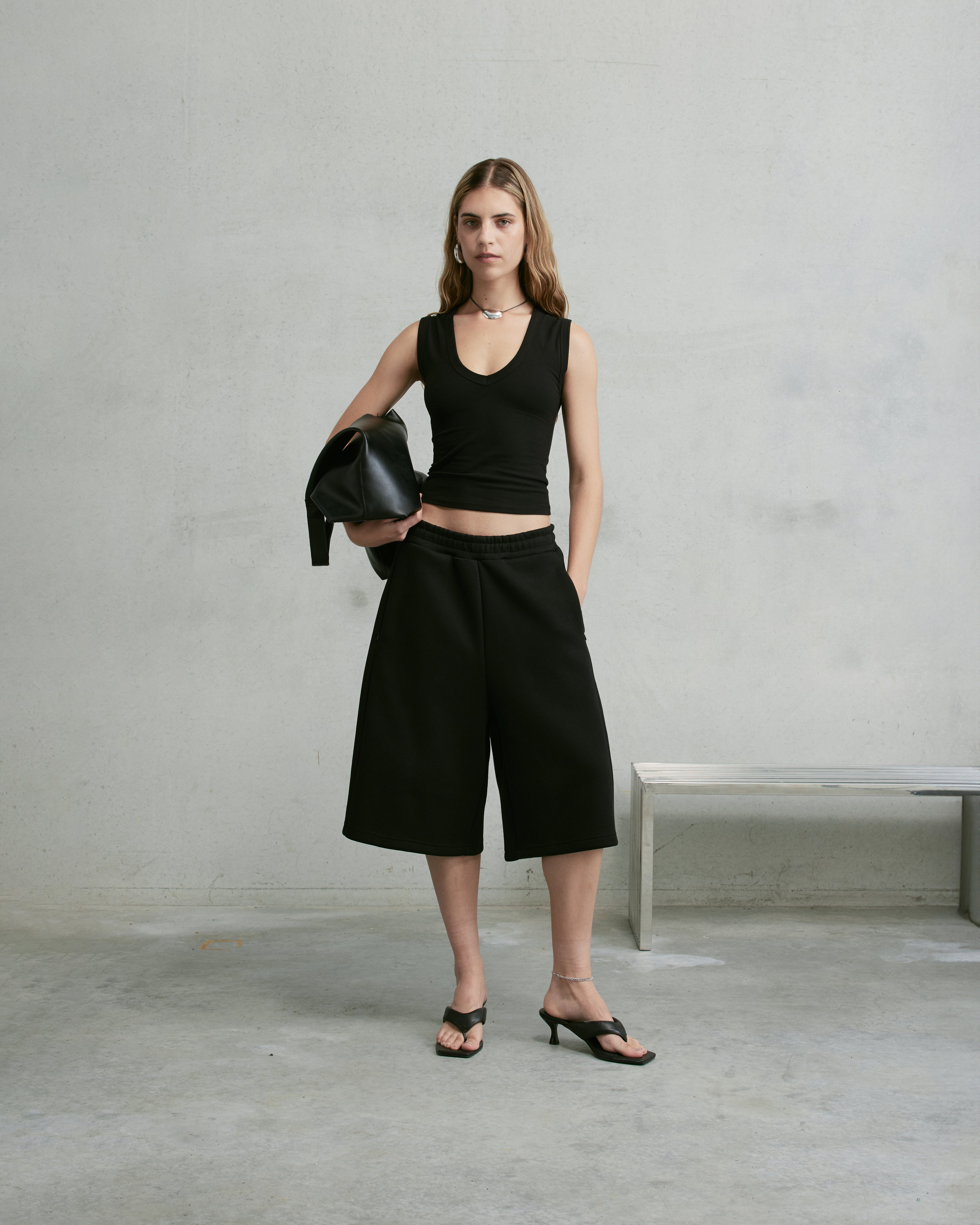 Nothing Deep V Tank | Tar